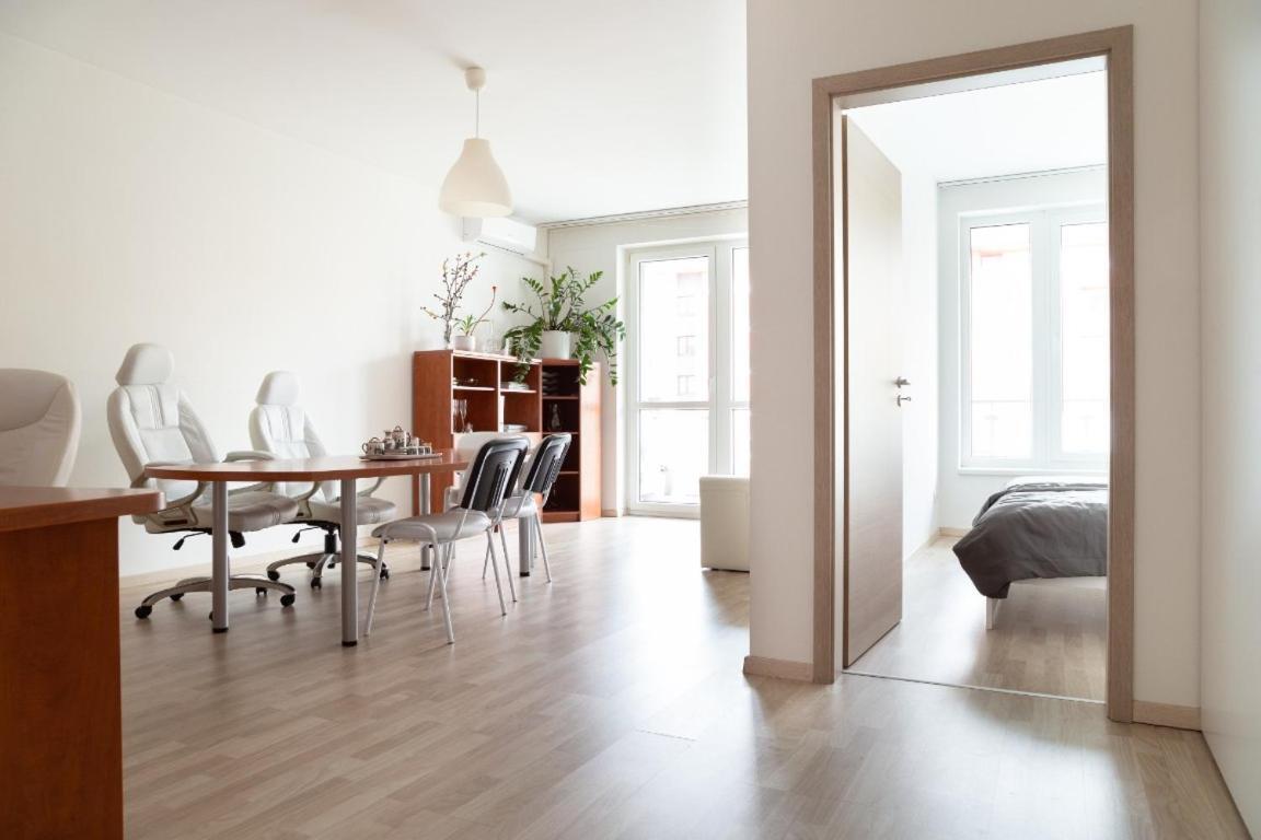 Great Tourist And Business Apartment Near Center Bratislava Eksteriør billede