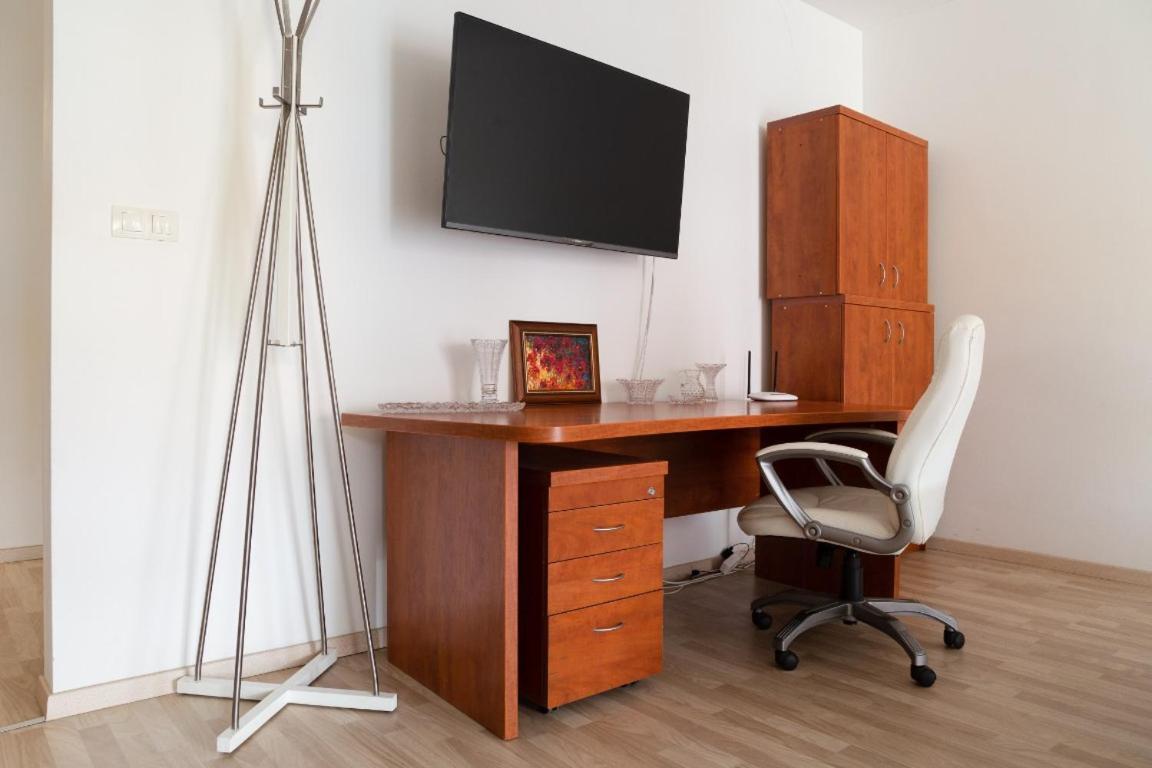 Great Tourist And Business Apartment Near Center Bratislava Eksteriør billede