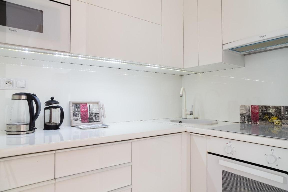 Great Tourist And Business Apartment Near Center Bratislava Eksteriør billede